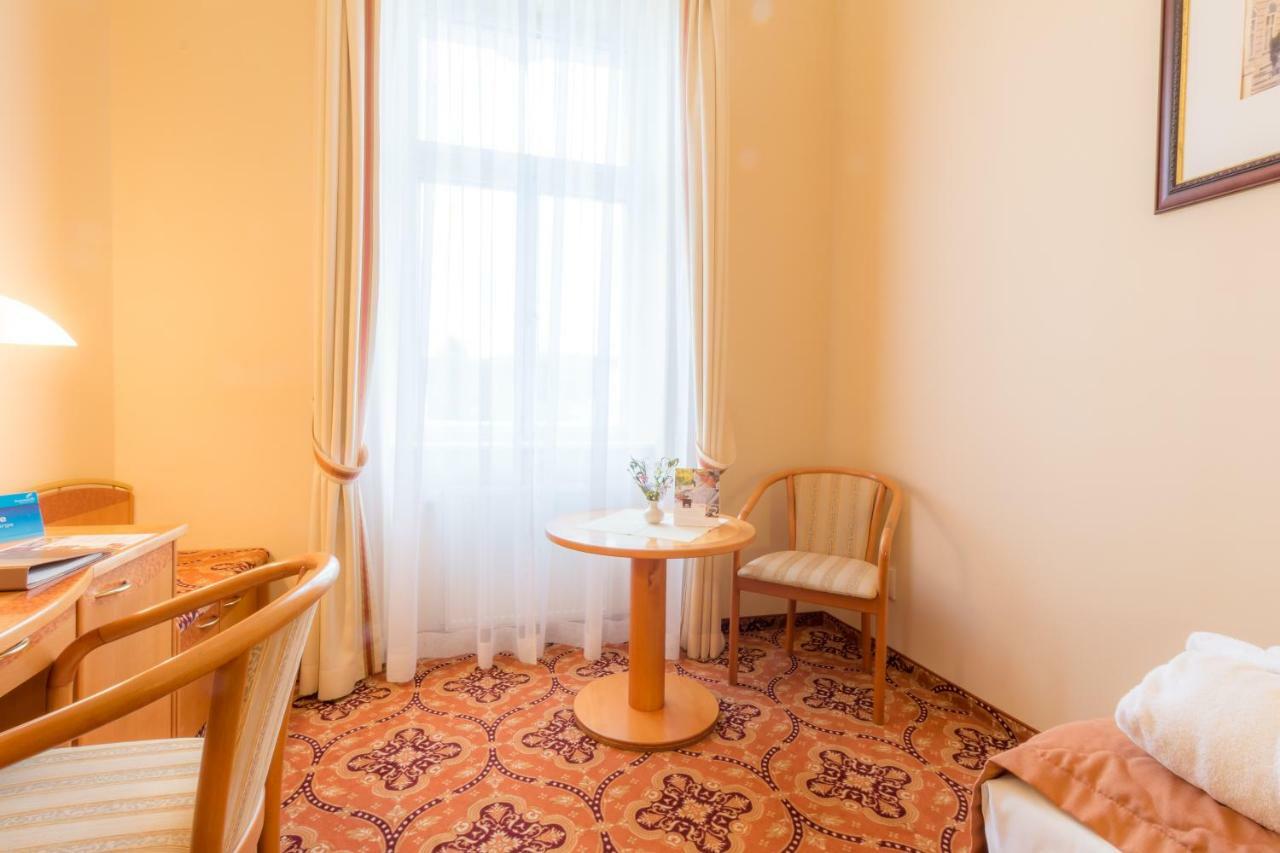 Hotel Ensana Hvězda - Imperiál - Neapol Mariánské Lázně Exterior foto